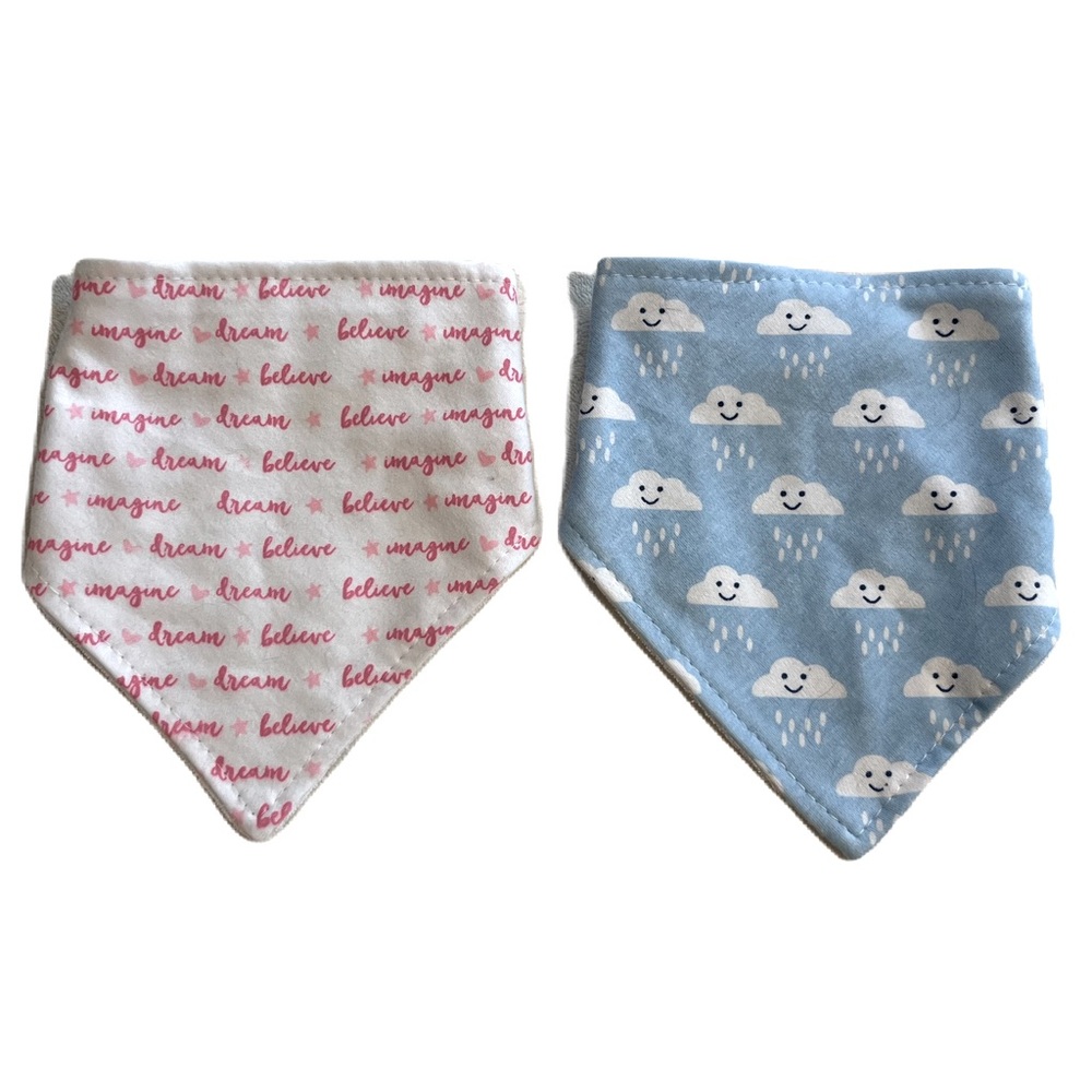 Set of 2 le bébé bandanna velcro bibs